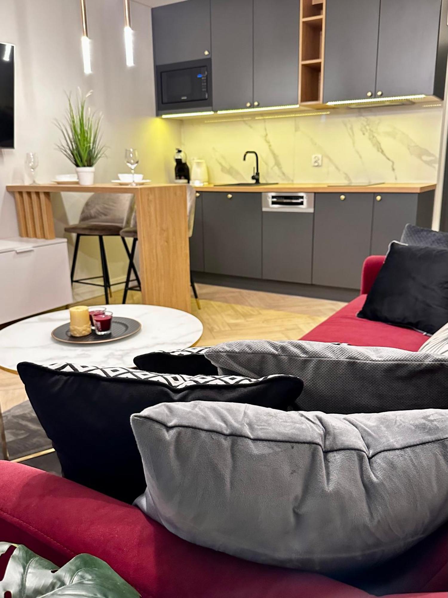 Apartamenty Kielce- Apartament Rubin Przy Zalew Kielecki, Faktura, Parking, Centrum 外观 照片