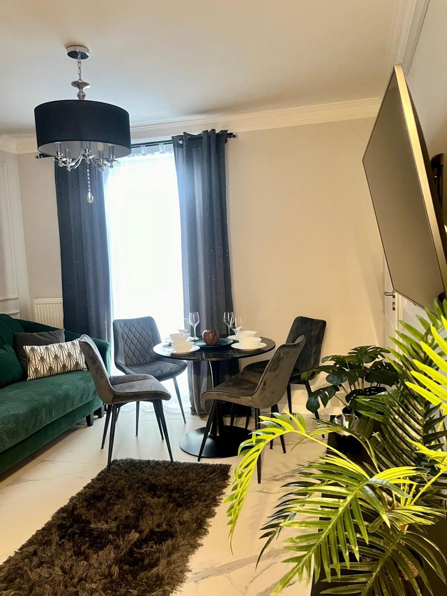 Apartamenty Kielce- Apartament Rubin Przy Zalew Kielecki, Faktura, Parking, Centrum 外观 照片